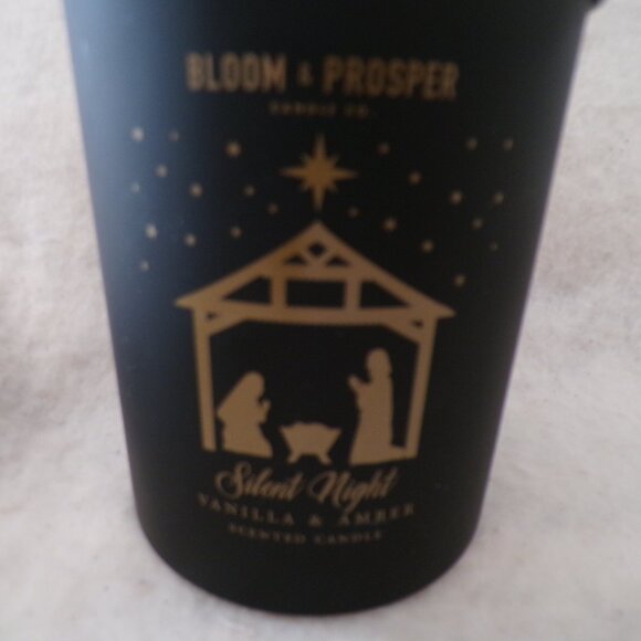 Bloom & Prosper Silent Night Scented Candle 15.2 oz Vanilla & Amber - Picture 2 of 5